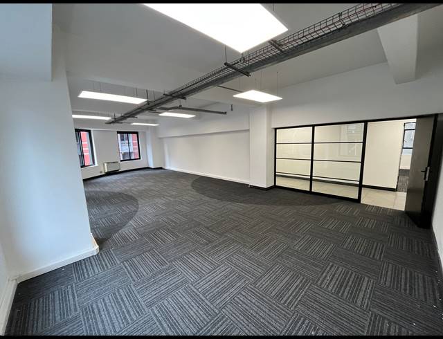 695M² OFFICE TO LET IN CAPE TOWN CITY CENTRE